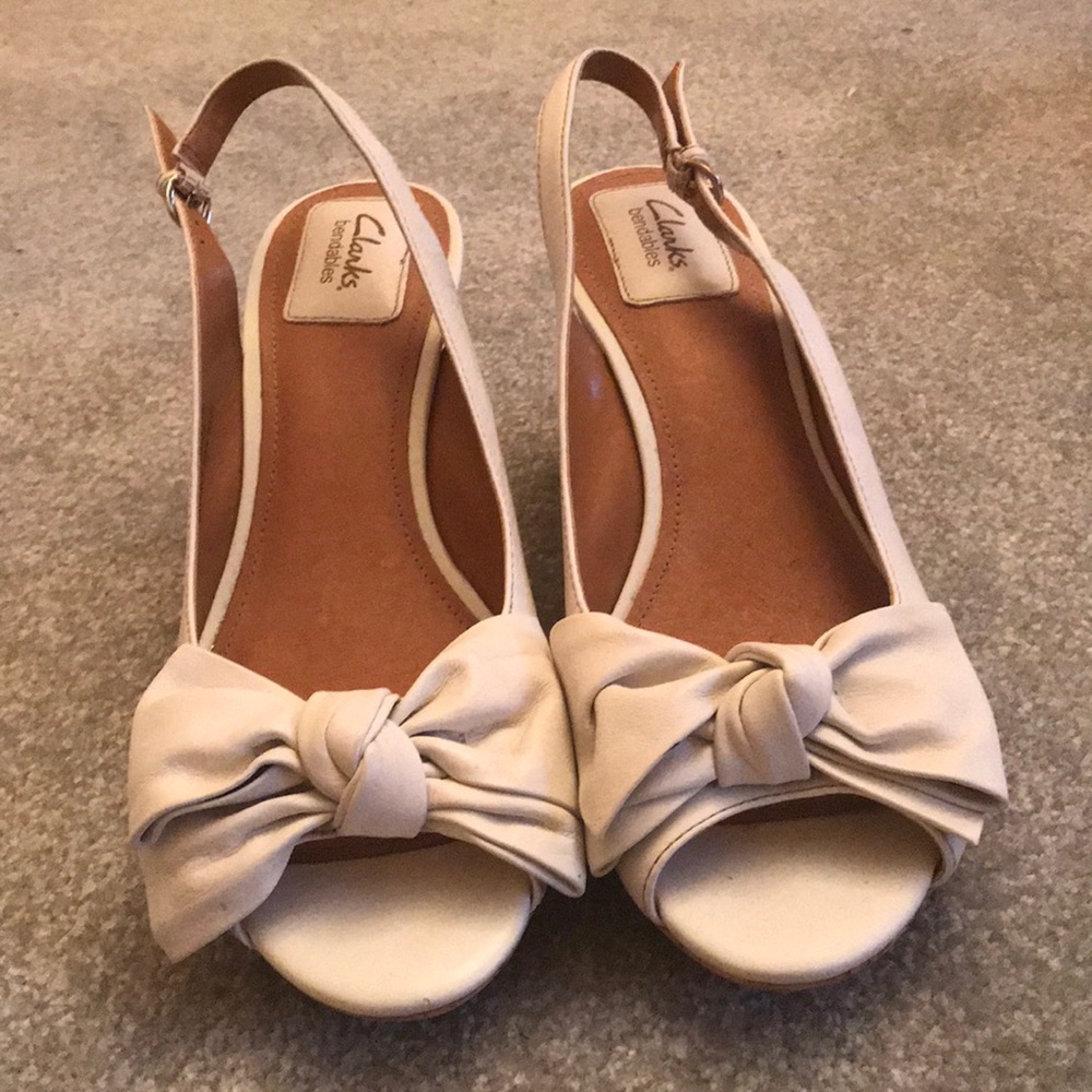 Cream Wedges